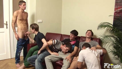 Gay Diaries: Group of twinks blow their dicks and have passional anal...