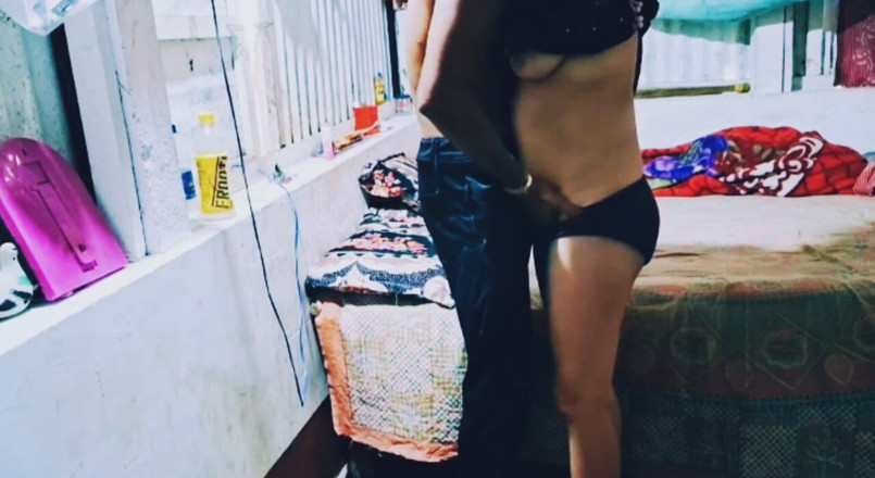 Teensex: Фигуристая милфа бхабхи оживила ее сексуальную жизнь