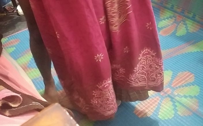 bustypriya: Oh non ! J’ai accidentellement baisé ma belle-mère en pensant qu’elle était...