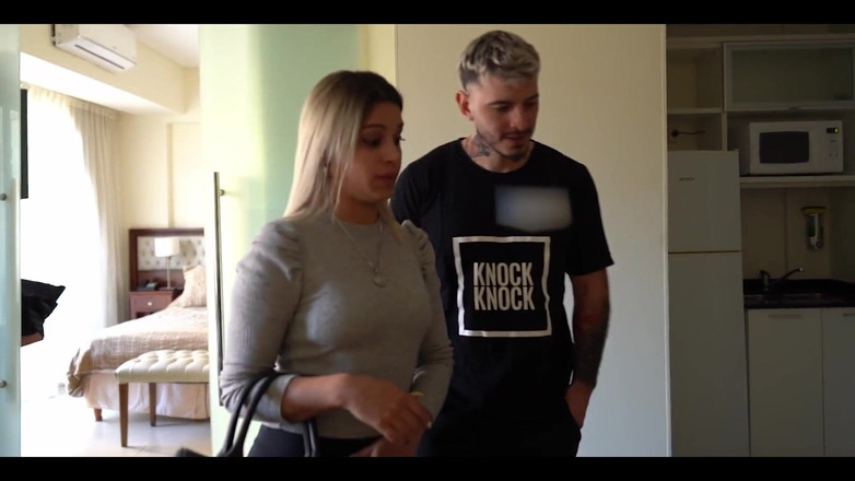 Knock Knock Club: Villa Anderson gillar att testa husen med sitt rövhål - Anal...