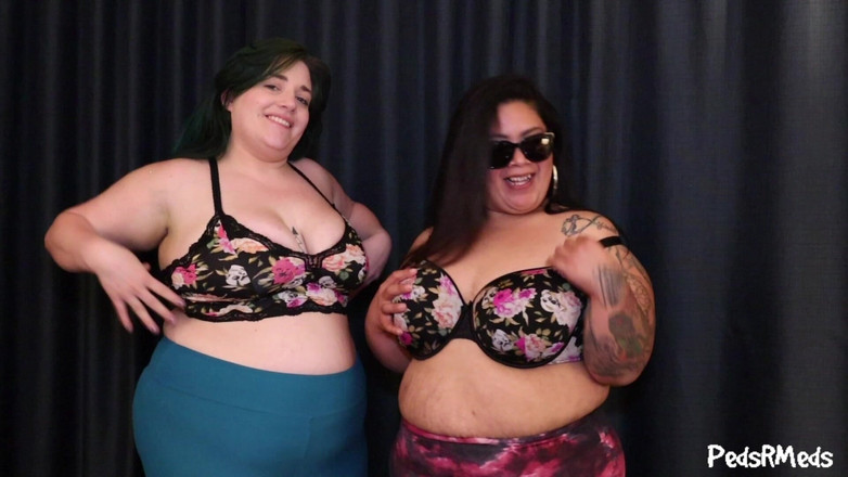 PedsRMeds: Chunkytoes619 y Shortlivedtyranny muestran sus tetas aceitosas