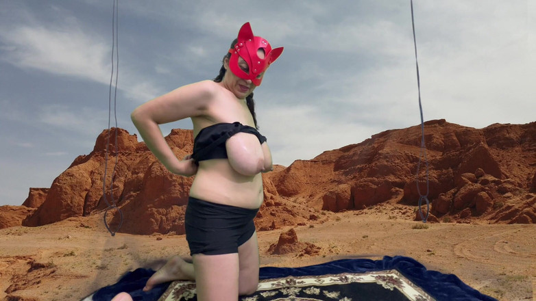 VeeVee Vixen: Tapete mágico cavalgando peitos enormes