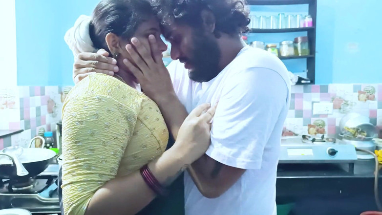 Vaigavarun45: คู่รักอินเดียเย็ดกันร้อนแรง