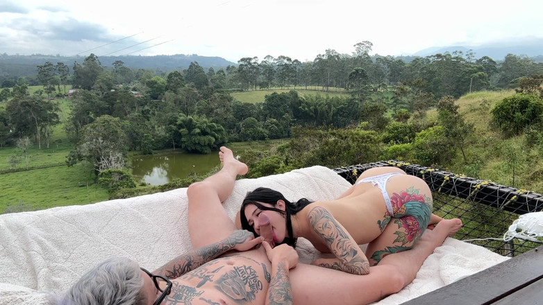 Katty Blake: Vi Spelar Rock, Paper Eller Tiejera, Jag Ger Min Fitta...