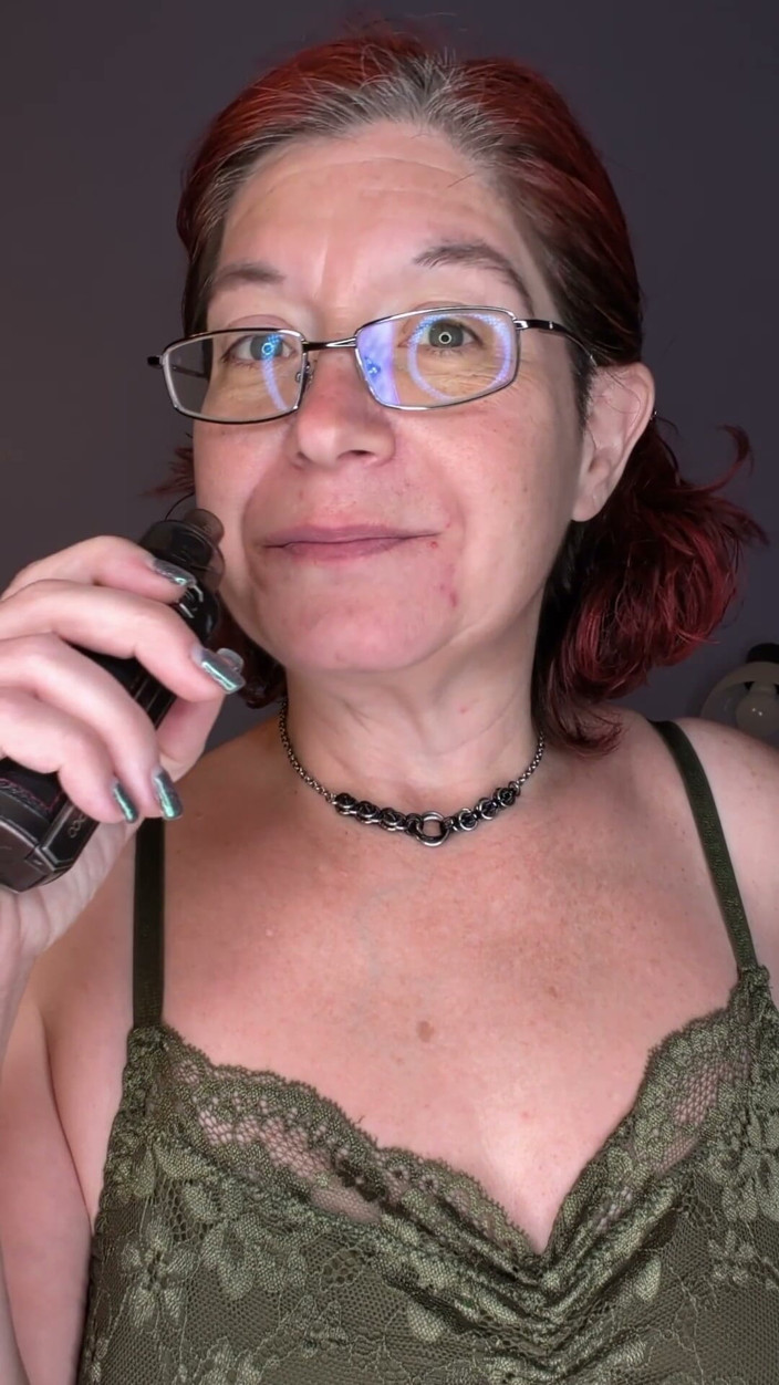 Elianna: Cougar Vape Clouds