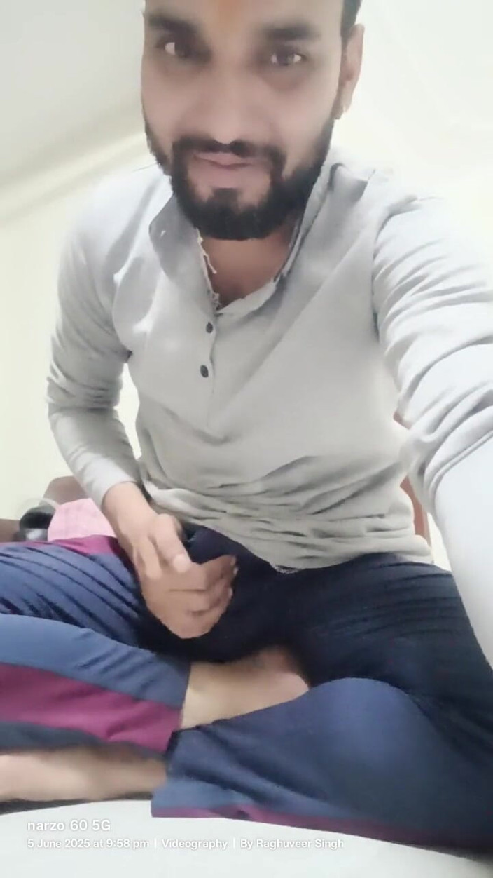 Rajasthani-old-lover: Мастурбація на підлозі