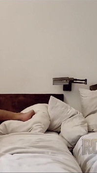 Hai người đàn ông đồng tính hứng tình đấu vật nhau