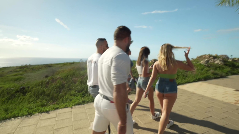 Jet sex prod: Swamebus komt aan op Tenerife