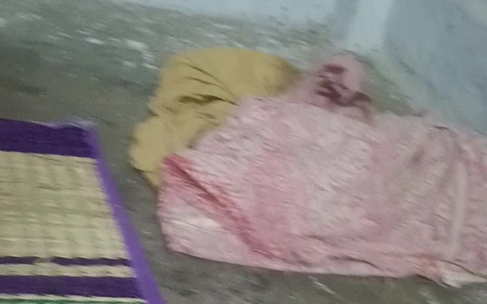 Suraas: Bbw-vrouw melken en zuigen en likken
