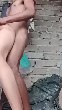 Гарячу пизду мисливця за селом Бхабхі відтрахали