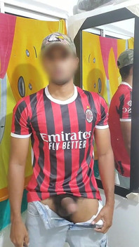 Joven Semental Se Autocomplace