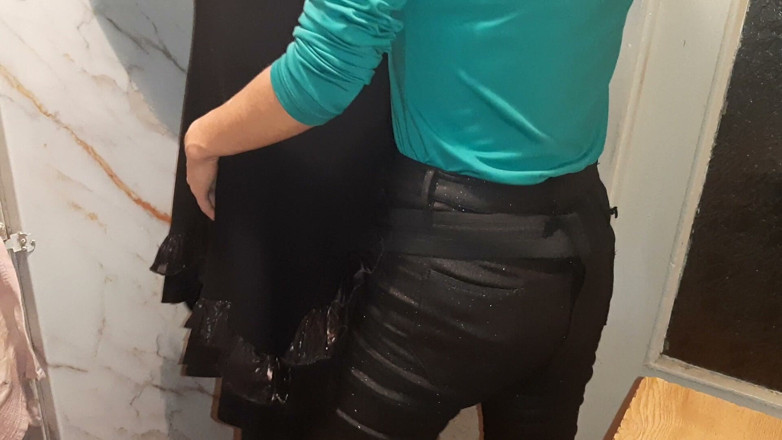 Lesbian-candys: Я смотрю и мастурбирую, пока моя подруга трахает мою мачеху