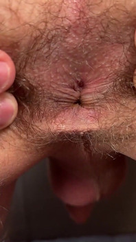 Edik (18) Pissing and Jerking off