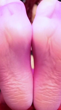 My Shiny Feet Mesmerize You