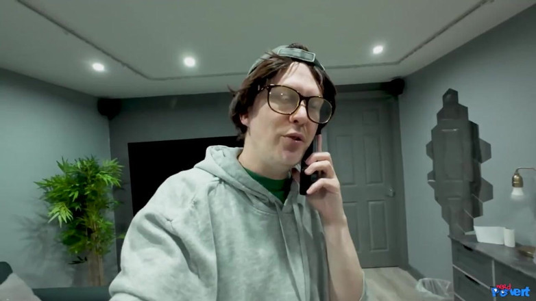 Nerd Pervert: Leyla Jones - Kongkek di hotel