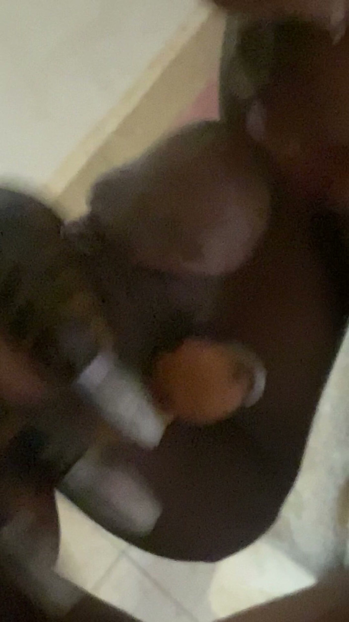 DivaHouz: Teen Gives Sloppy Blowjob
