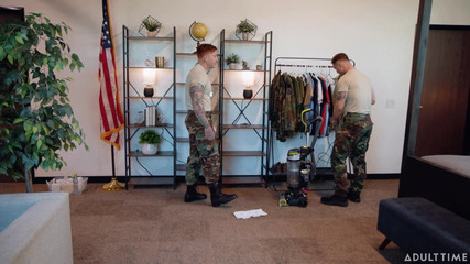 Heteroflexible: Heteroflexible - vojenská soupeřka Jeremiah Cruze a Blain O'Connor zapálí zakázané šukání...