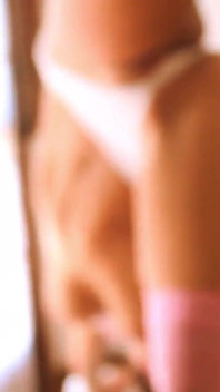 Ma copine Sonia, culotte cameltoe sexy et masturbation de la chatte