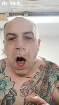Sls-frank: Je Passe Un Préservatif Par Le Nez Et Je Le Retire De Ma Bouche.