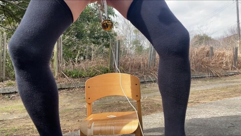 megu2002: Nº119 Comiendo yakisoba con un tuck