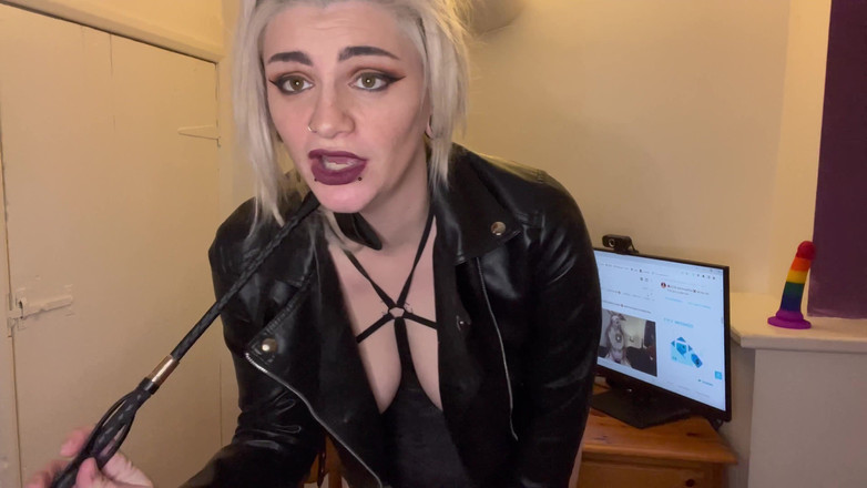 EeveeXo: Dominan hamil menghinakan zakar kecil awak joi