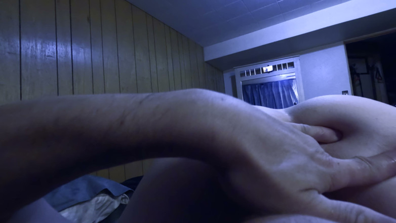 PineapplePie1111: Country Roots: přistižena při masturbaci v tabuizované smutty knize, tvrdý...
