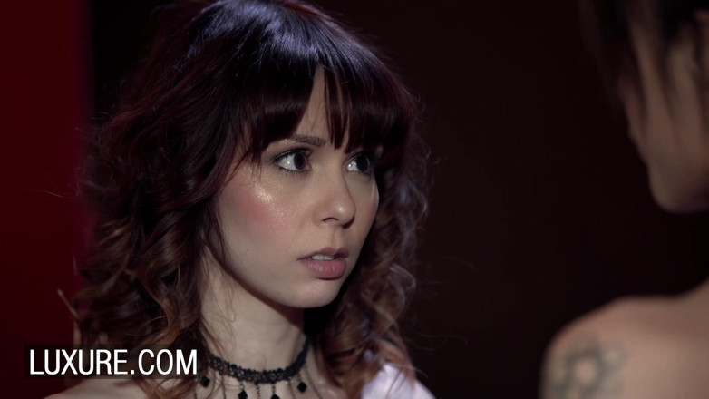 Luxure: SM เลสเบี้ยนกับ Ariel Rebel และ Nikita Bellucci