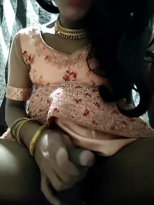 Keerthanakeerthi95: Indian Sissy Strocking and Cumming