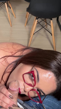 Angel bbw sorprende il suo lodgere a guardare porno