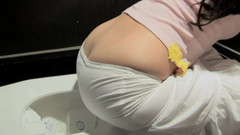 Premium porn studio: Si sundal menghisap zakar besar dalam lubang kemuliaan