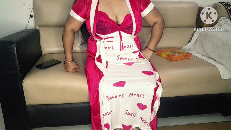 Salmaan001: L'uomo della pizza si scopa un arrapante milf in audio...