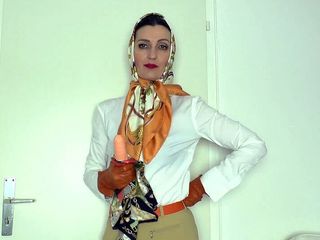 Lady Victoria Valente: Foulard, maîtresse : foulard en soie, coaching masturbatoire