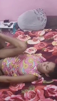 Mia moglie accanto, non ho potuto resistere e ho fatto sesso con mia figliastra