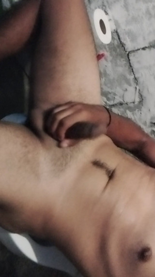 AlexAlejandro13: I Keep Jerking off