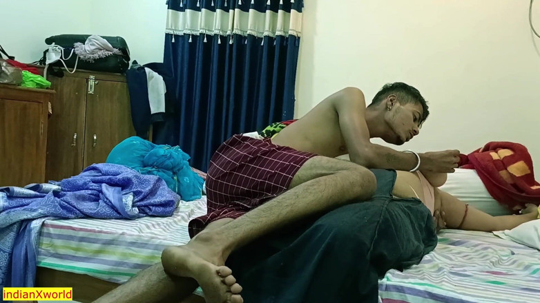 IndianXworld Premium: Úžasný hardcore sex s krásnou Bhabhi! Sexy bhabhi sex