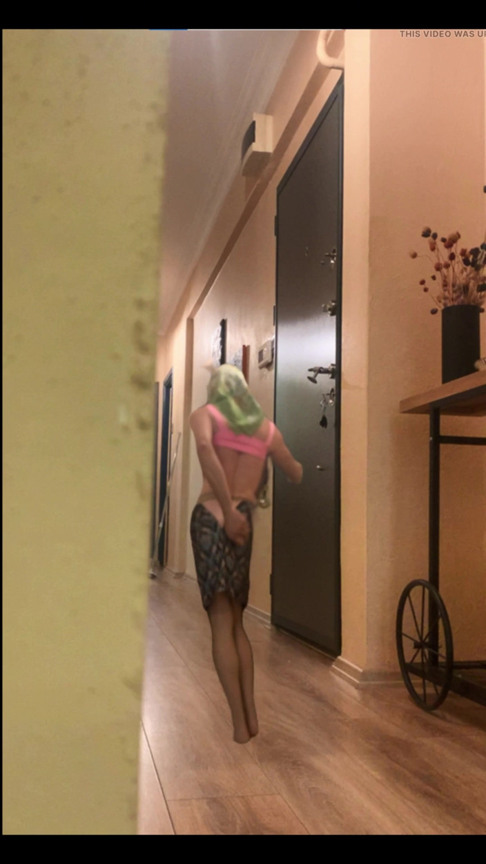 cd_aysemmm: Ibu tiriku lagi ngelakuin baju