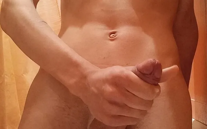 Maksim Lopukhov: Jerking off and Cumming in the Bathroom
