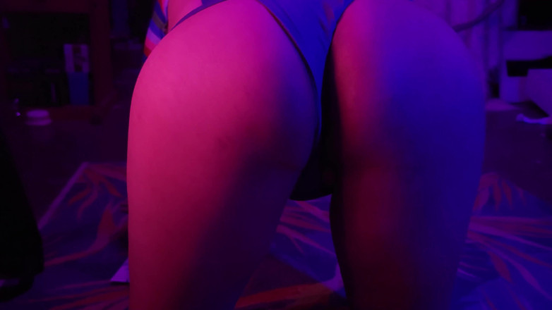 Crystal Phoenix: Trans Meisje Heeft Plezier Op Halloween