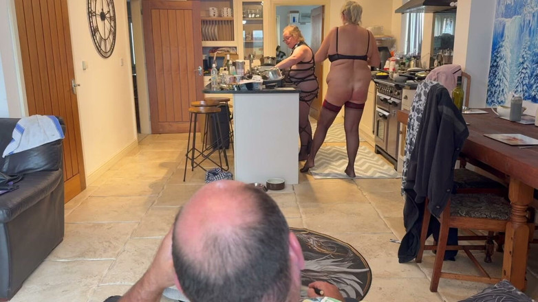 Lanista_Bear: Part 1:-lanista Bear Has His Slaves to Do Their Chores. Will...