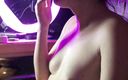 Asian wife homemade videos: Une demi-sœur sexy fume