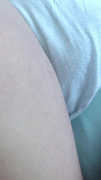 Manžel šuká svou manželku v ložnici