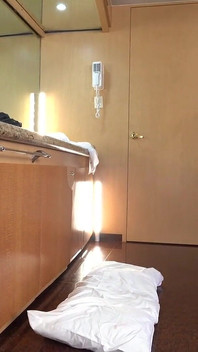 Azgın üvey anne sikişiyor!