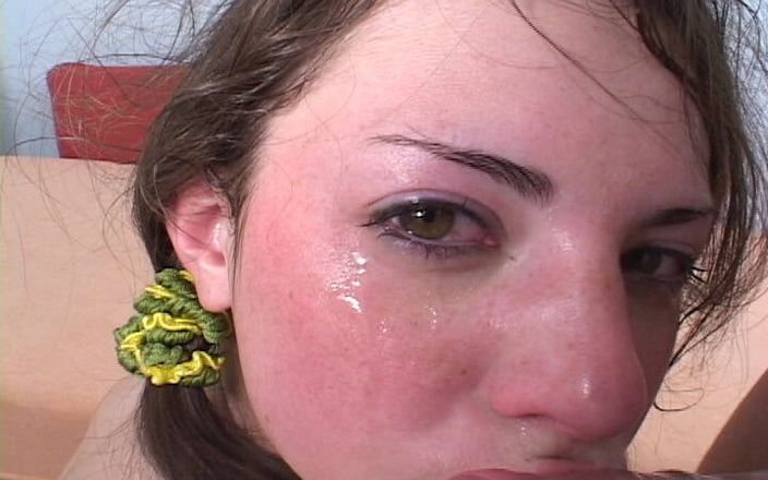 Nikky Thorne's Teen Club: Unieke castingvideo van een Russische firsttimer - Bic_260