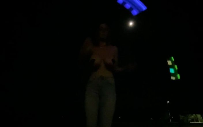 April Sparx: Poi bez topu