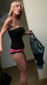 Bondage in hotel con una porno star sexy