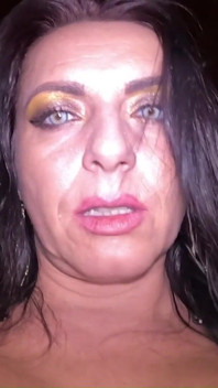 Obbedisci Le Mie Tette - Il Vampiro Divora JOI Con Pelle E Artigli Spumanti