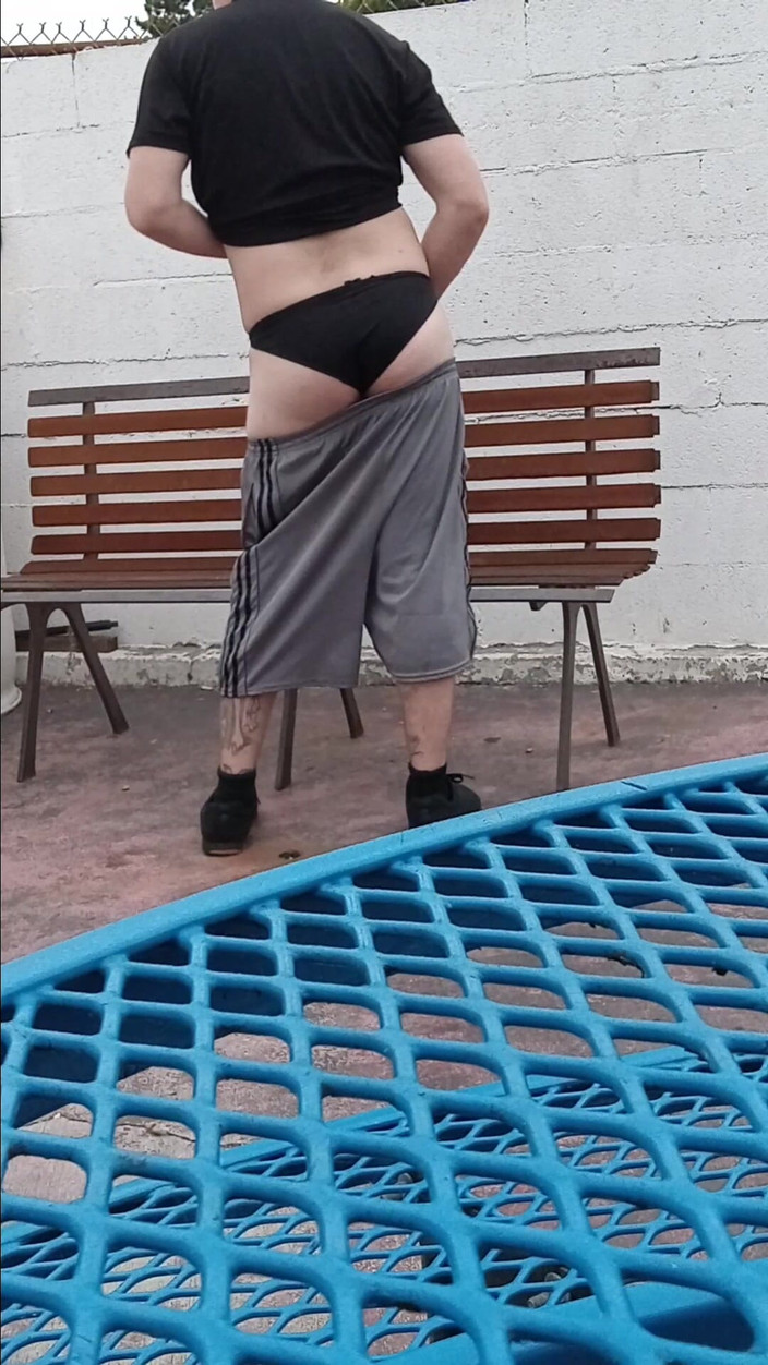 Pinkman 1995: Onanerar på bänken