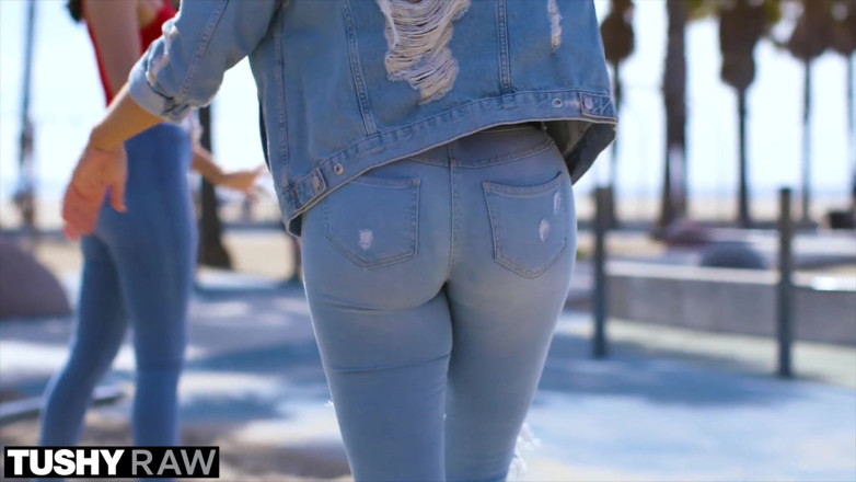 Tushyraw: TUSHYRAW - Dana e Bella implora per un buon gape