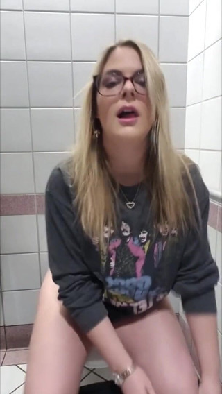 Tropical Lust: Pussy play in the public restroom