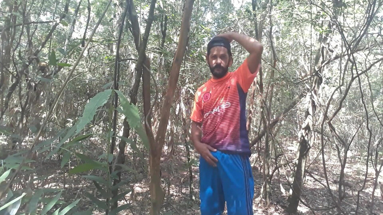 Stink HairyMale: Nackt im wald